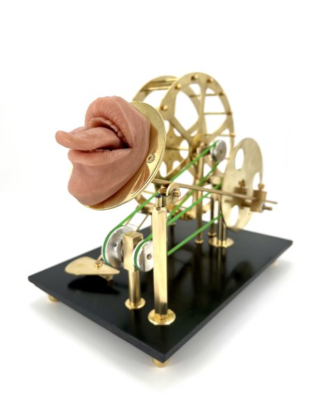 Machine with hamster